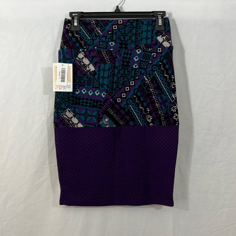 Brand new LulaRoe Cassie skirt size S